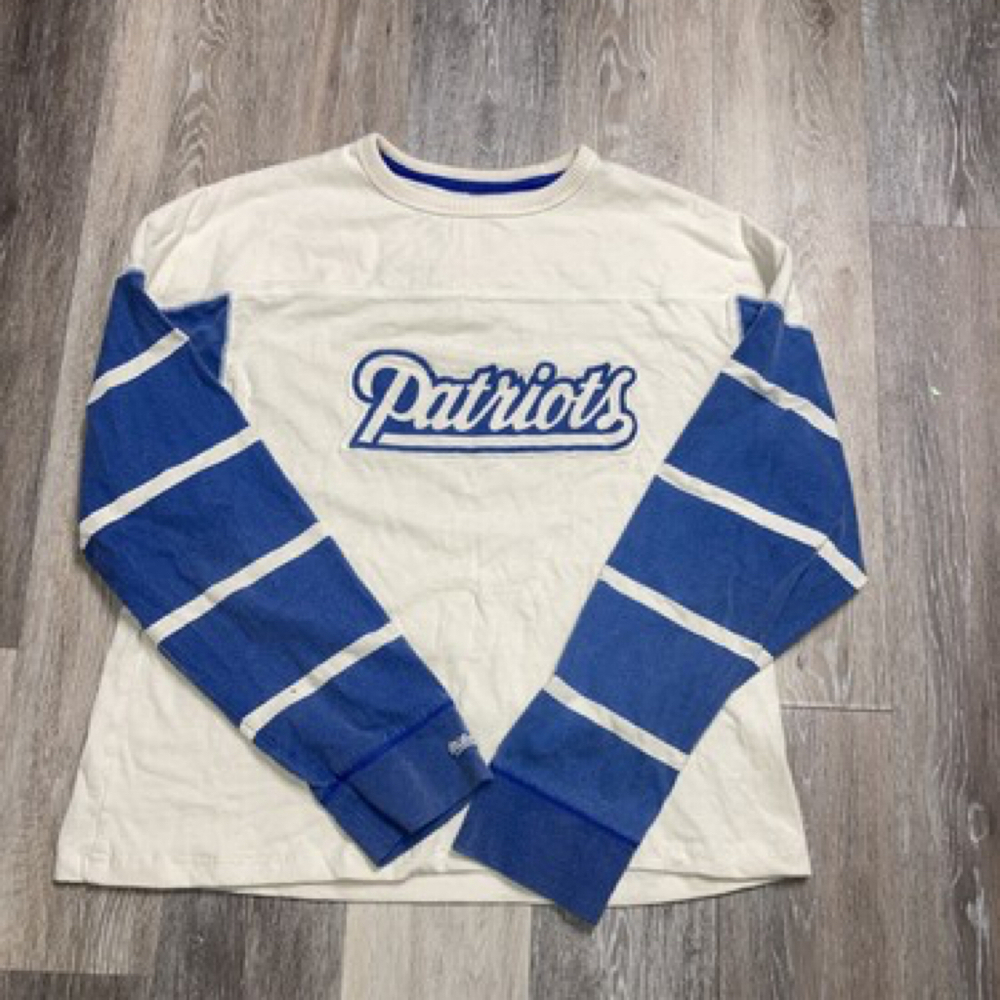New England Patriots Mitchell & Ness Throwback vintage style long sleeve shirt